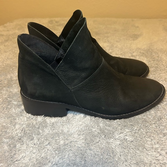 Eileen Fisher Vero Cuoio Slip-On Black Leather Ankle Booties Women’s, Size 9 - Picture 6 of 13